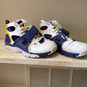 Nike White and blue high top air Huaraches